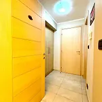 Apartment Hostdomus - Mughetto *