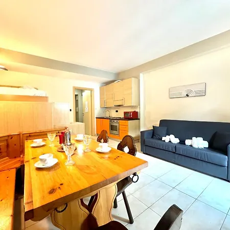 Hostdomus - Mughetto Apartamento *